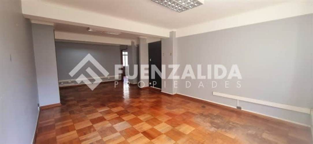 OFICINA Monjitas / Mosqueto / José Miguel de la Barra