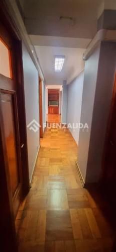 OFICINA Monjitas / Mosqueto / José Miguel de la Barra