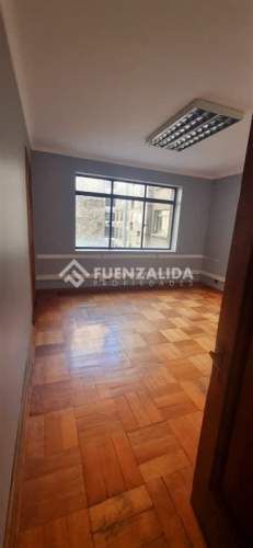 OFICINA Monjitas / Mosqueto / José Miguel de la Barra