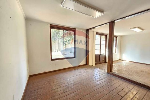 Casa fines comerciales - metro manquehue