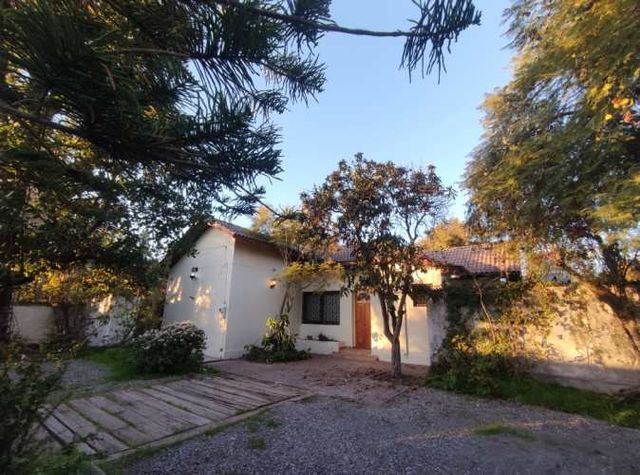 Se Vende Amplia Casa Cerca De Plaza De Puente Alto