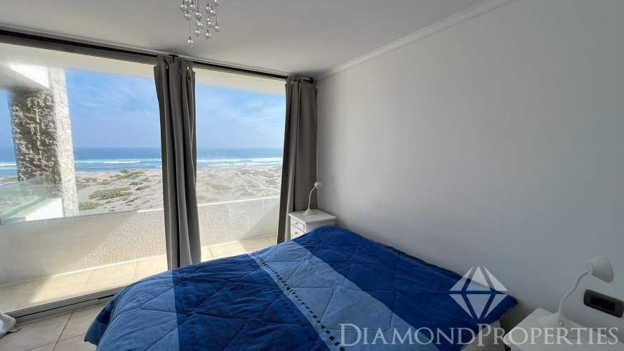 Vendo departamento en Serena Golf con amplia vista al mar UF 4600