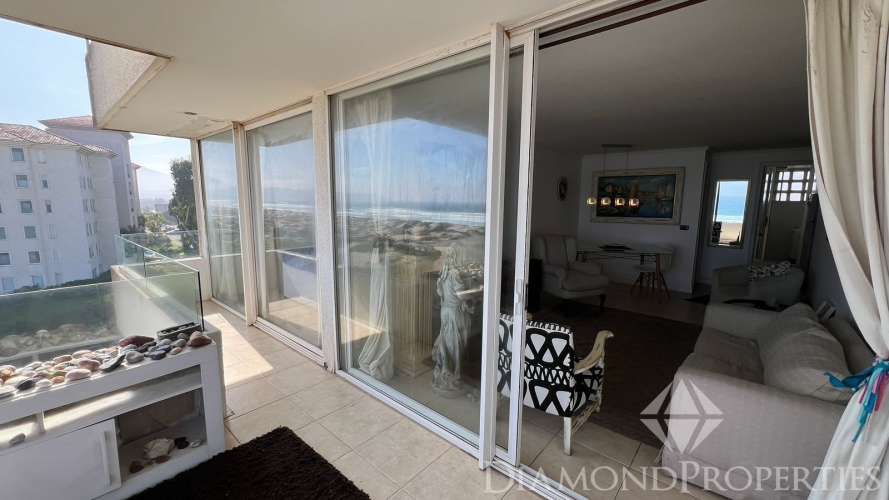 Vendo departamento en Serena Golf con amplia vista al mar UF 4600