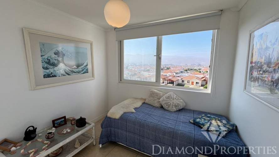 Vendo departamento en Serena Golf con amplia vista al mar UF 4600