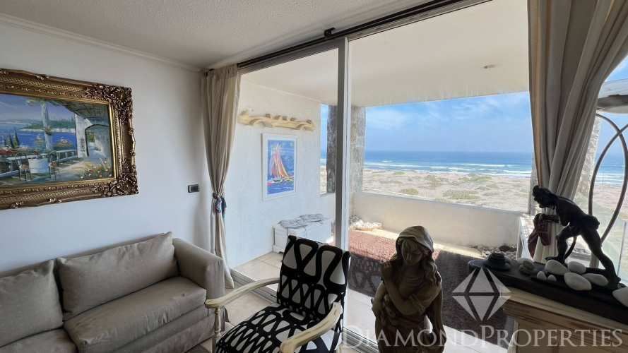 Vendo departamento en Serena Golf con amplia vista al mar UF 4600