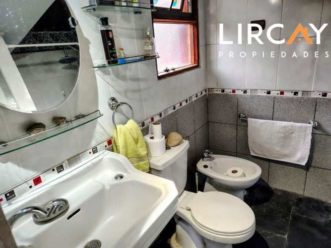 Casa central, a cuadras de colegio la Salle, alameda, teatro