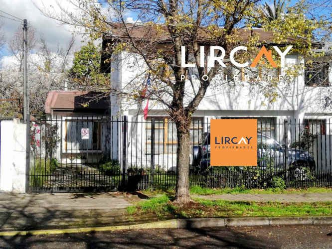 Casa central, a cuadras de colegio la Salle, alameda, teatro