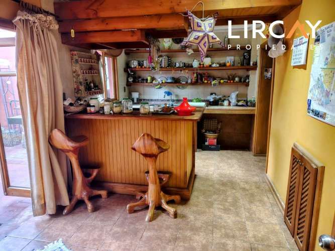 Casa central, a cuadras de colegio la Salle, alameda, teatro