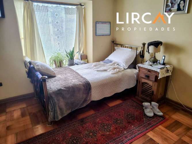 Casa central, a cuadras de colegio la Salle, alameda, teatro