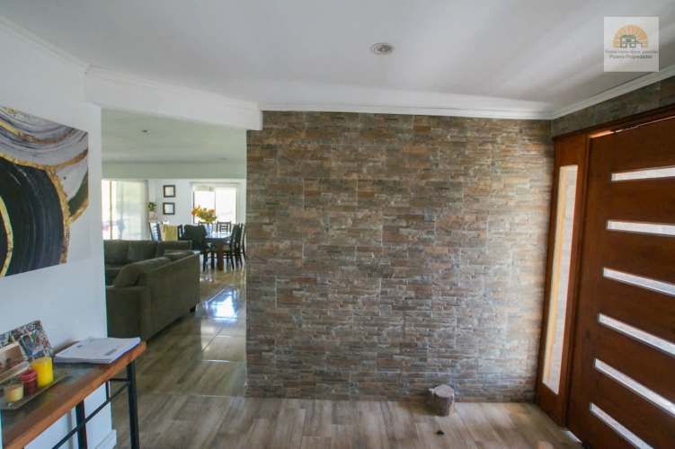 Se vende estupenda parcela con casa en Paine