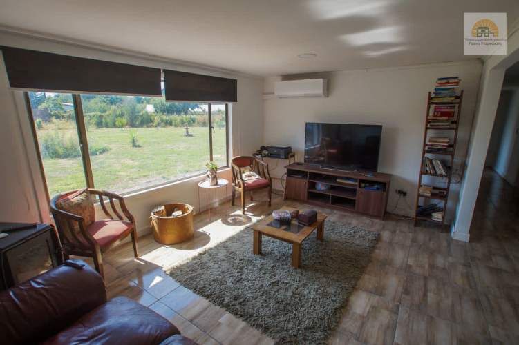 Se vende estupenda parcela con casa en Paine