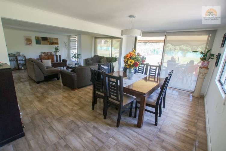 Se vende estupenda parcela con casa en Paine