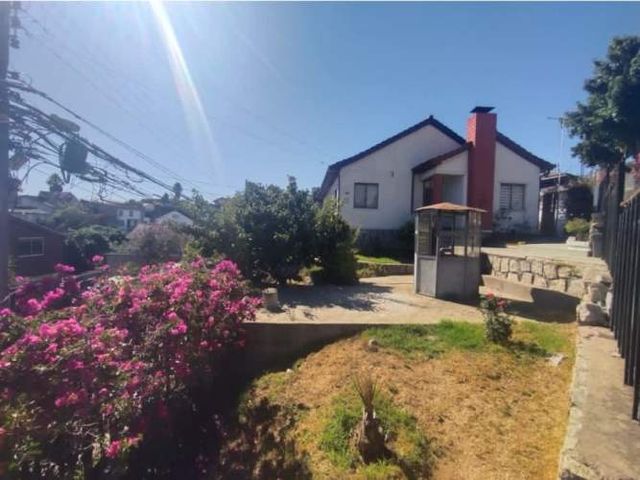 SE VENDE CASA ESQUINA EN QUILPUE CENTRO AMPLIO TERRENO