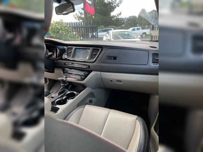 KIA GRAND CARNIVAL 2021