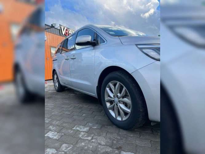 KIA GRAND CARNIVAL 2021