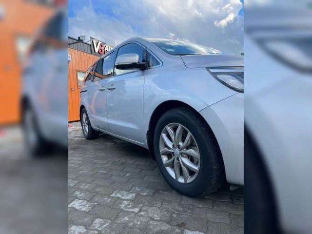 KIA GRAND CARNIVAL 2021