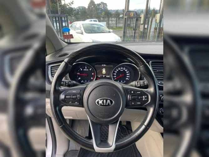 KIA GRAND CARNIVAL 2021