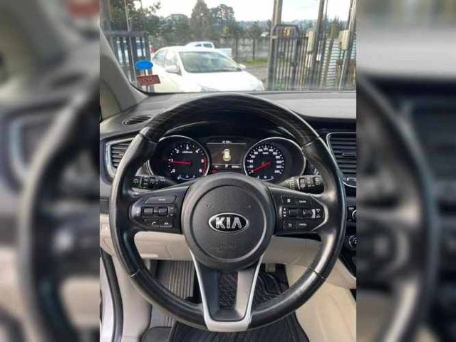 KIA GRAND CARNIVAL 2021