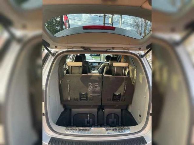 KIA GRAND CARNIVAL 2021