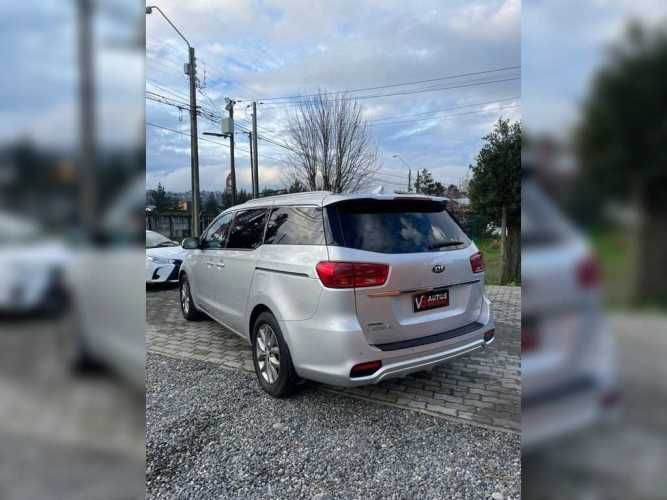 KIA GRAND CARNIVAL 2021