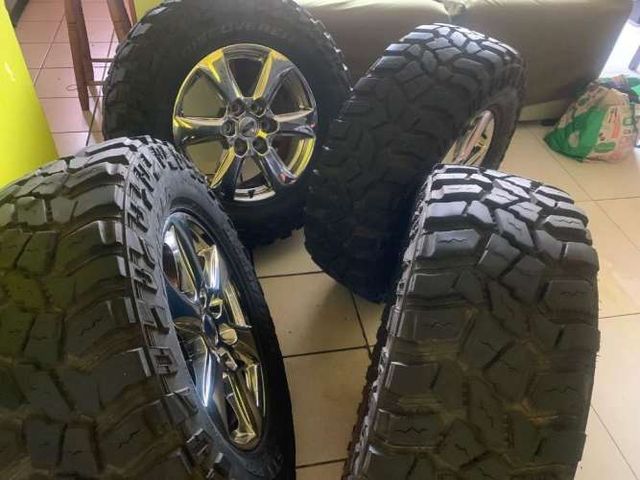 Llantas Originales Ford F-150 Con Neumáticos Plateado