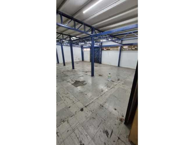 Arriendo local comercial y bodega de 550 m2 en Patronato.