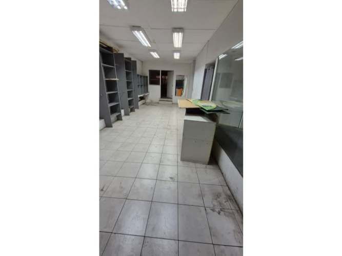 Arriendo local comercial y bodega de 550 m2 en Patronato.