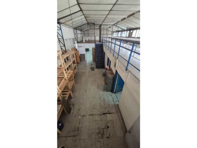 Arriendo local comercial y bodega de 550 m2 en Patronato.