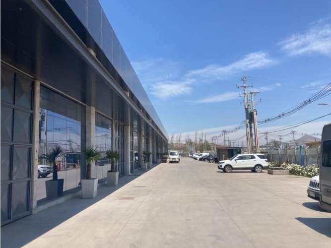 Arriendo bodega de 430 m2 c/of en Sector Buenaventura.