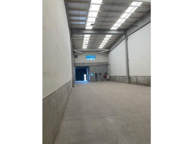 Arriendo bodega de 430 m2 c/of en Sector Buenaventura.