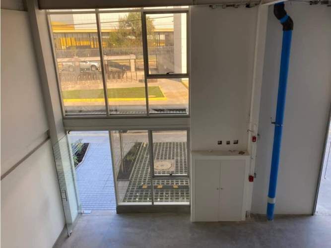 Arriendo bodega nueva c/of de 463 m2 en P. Industrial