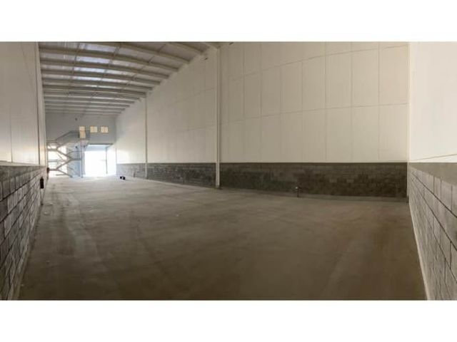 Arriendo bodega nueva c/of de 463 m2 en P. Industrial