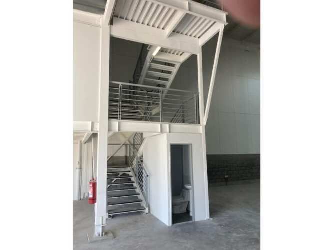 Arriendo bodega nueva c/of de 463 m2 en P. Industrial