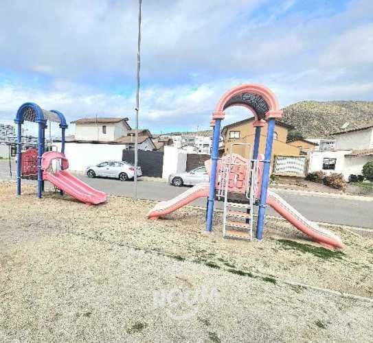 Casa en Avenida Raúl Bitrán