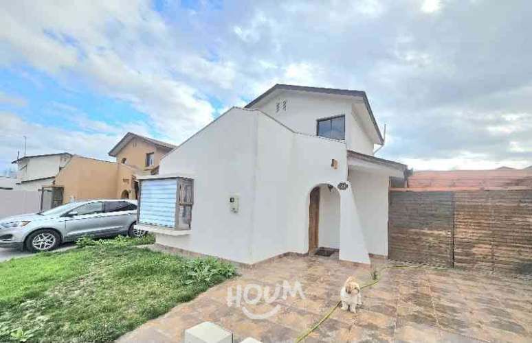 Casa en Avenida Raúl Bitrán