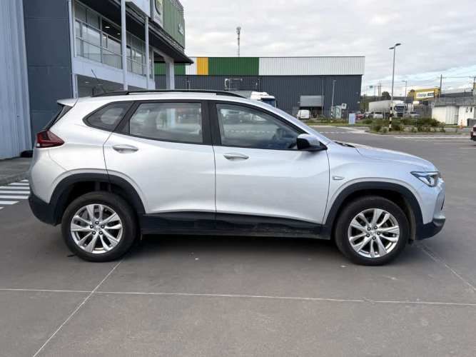 CHEVROLET TRACKER 2024