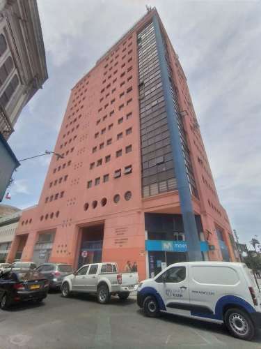 EDIFICIO EMPRESSARIAL OFICINA 100 m2