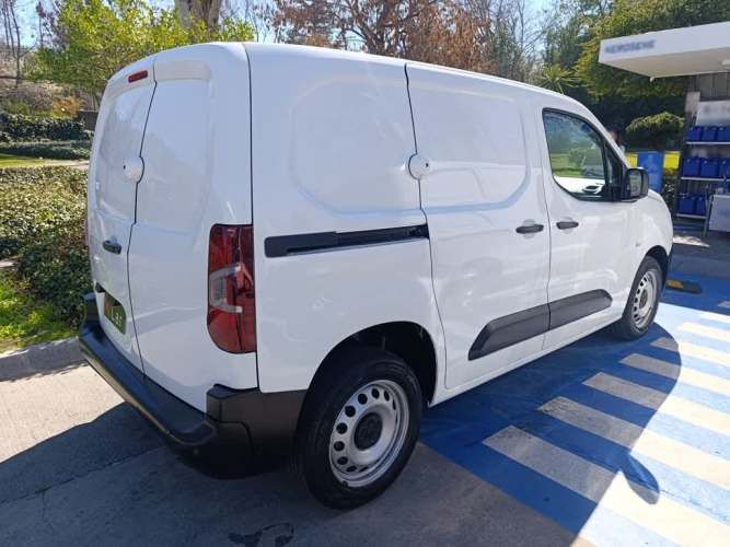 PEUGEOT PARTNER 2022