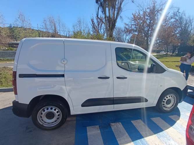 PEUGEOT PARTNER 2022