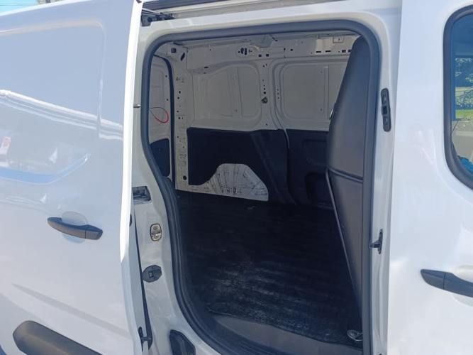 PEUGEOT PARTNER 2022