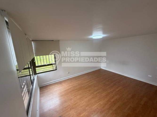 SE VENDE DEPARTAMENTO EN EDIFICIO ARRECIFE 4