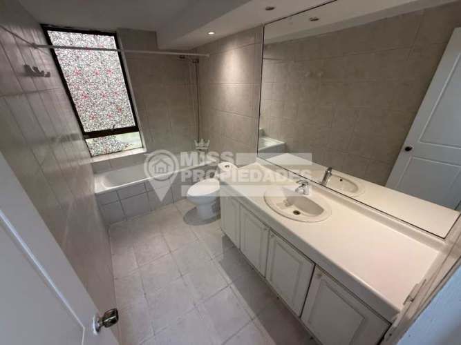 SE VENDE DEPARTAMENTO EN EDIFICIO ARRECIFE 4