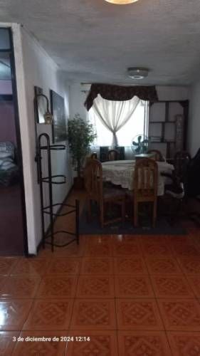 Casa METRO SAN JOAQUÍN