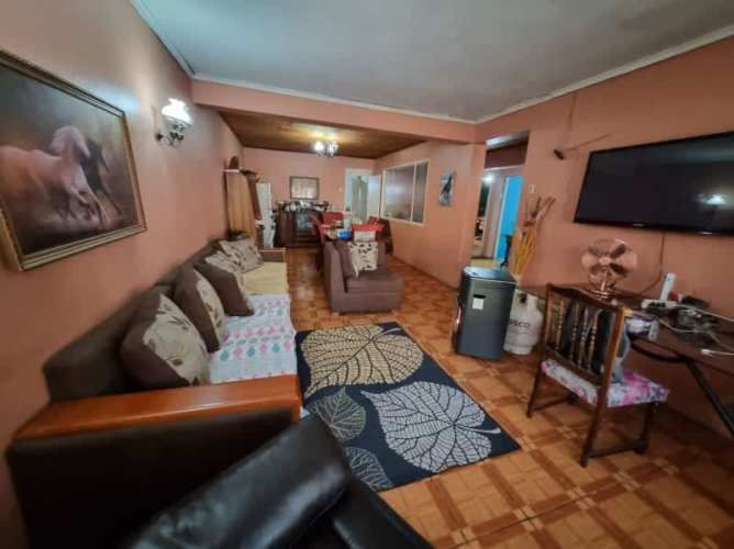 Casa sólida de 1 piso, 3 dormitorios y 2 baños, Cerrillos