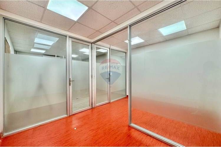 Oficina la concepción - metro pedro de valdivia