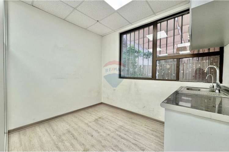 Oficina la concepción - metro pedro de valdivia