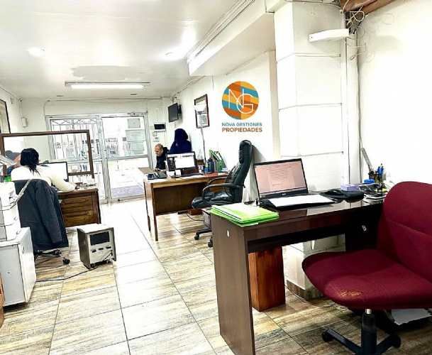 ARRIENDO OFICINA EN EL 14 DE VICUÑA M. LA FLORIDA.