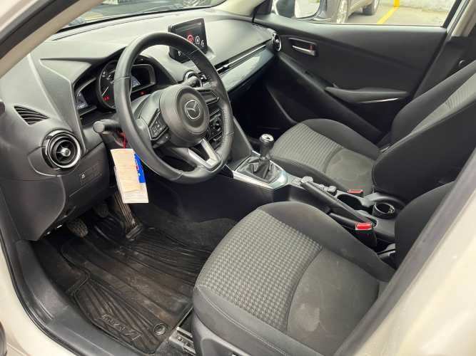 Mazda 2 Sport 1.5 MT V (2018)