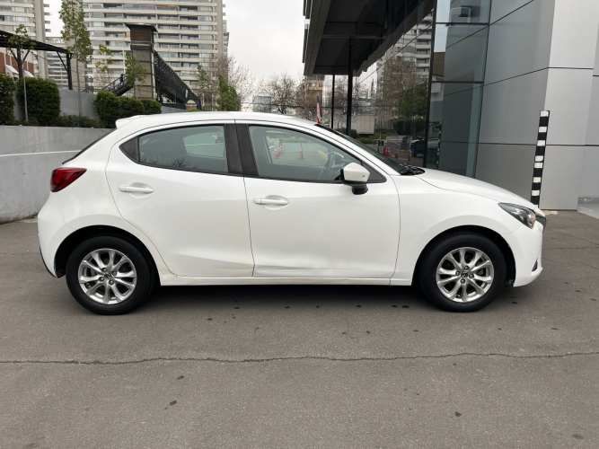Mazda 2 Sport 1.5 MT V (2018)