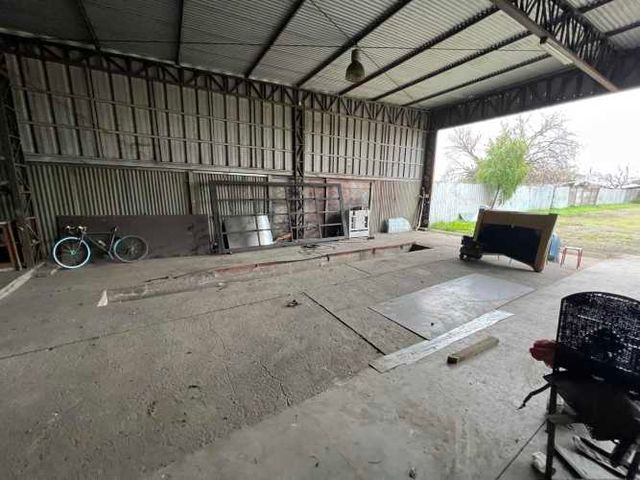 Arriendo galpon en sector rio viejo, amplio terreno